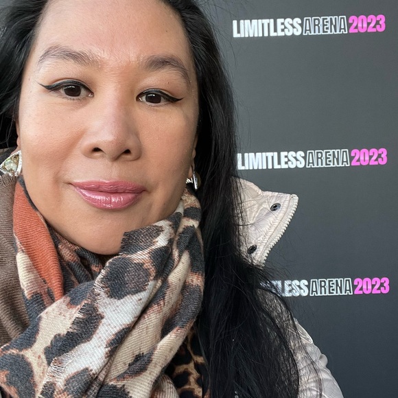 Meet your Posher, Glam On Demand - Picture 6 of 16